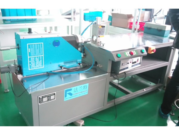 臥式超聲波焊接機(jī)